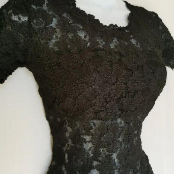 Black lace top stretch short sleeve size S - Picture 3 of 3